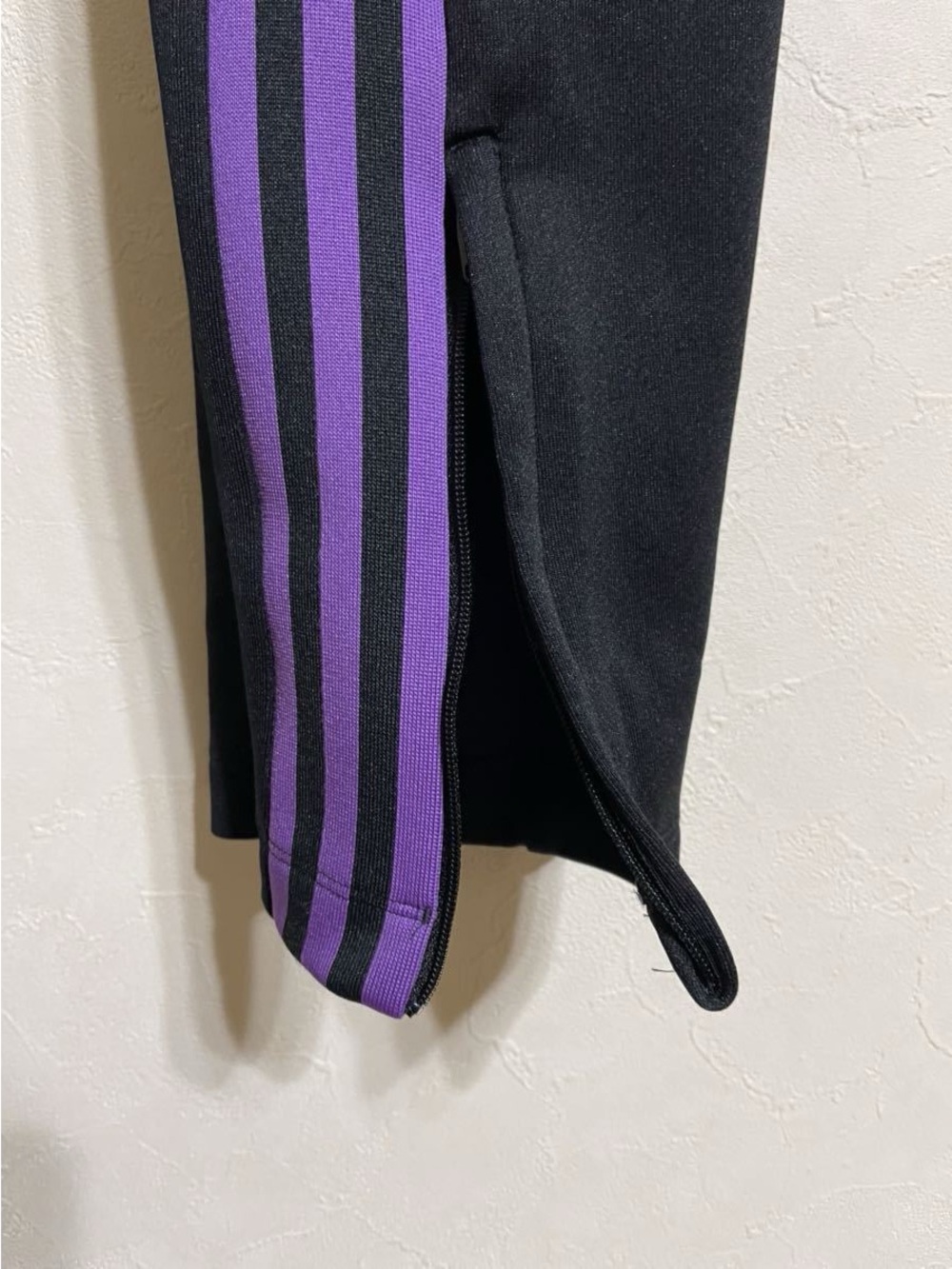 RARE adidas Women SST Originals Track Pants Black w/Purple stripes L/18 DV0131 - Picture 3 of 9